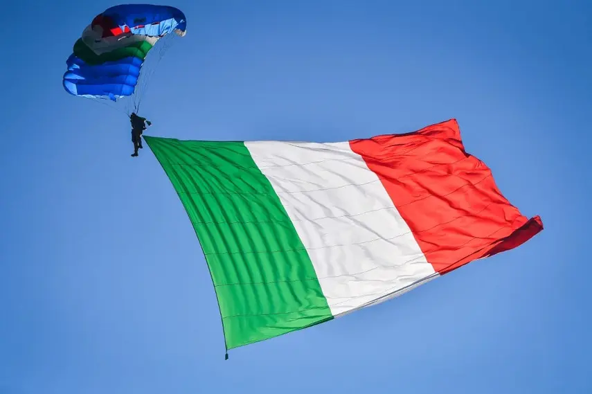 Почему флаг Италии красный, белый и зеленый?